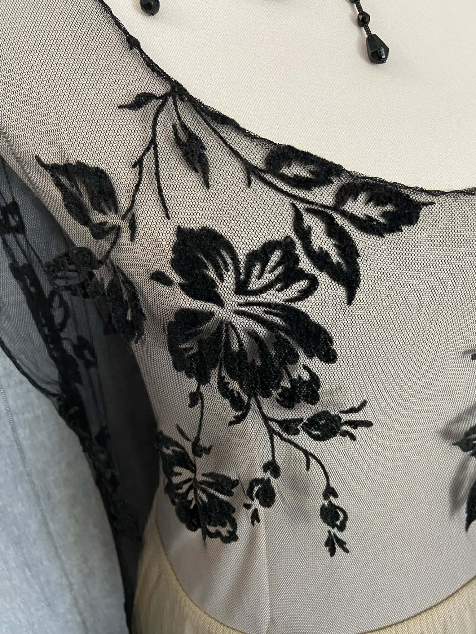 Vintage Velvet Flock Lace Dress (12)