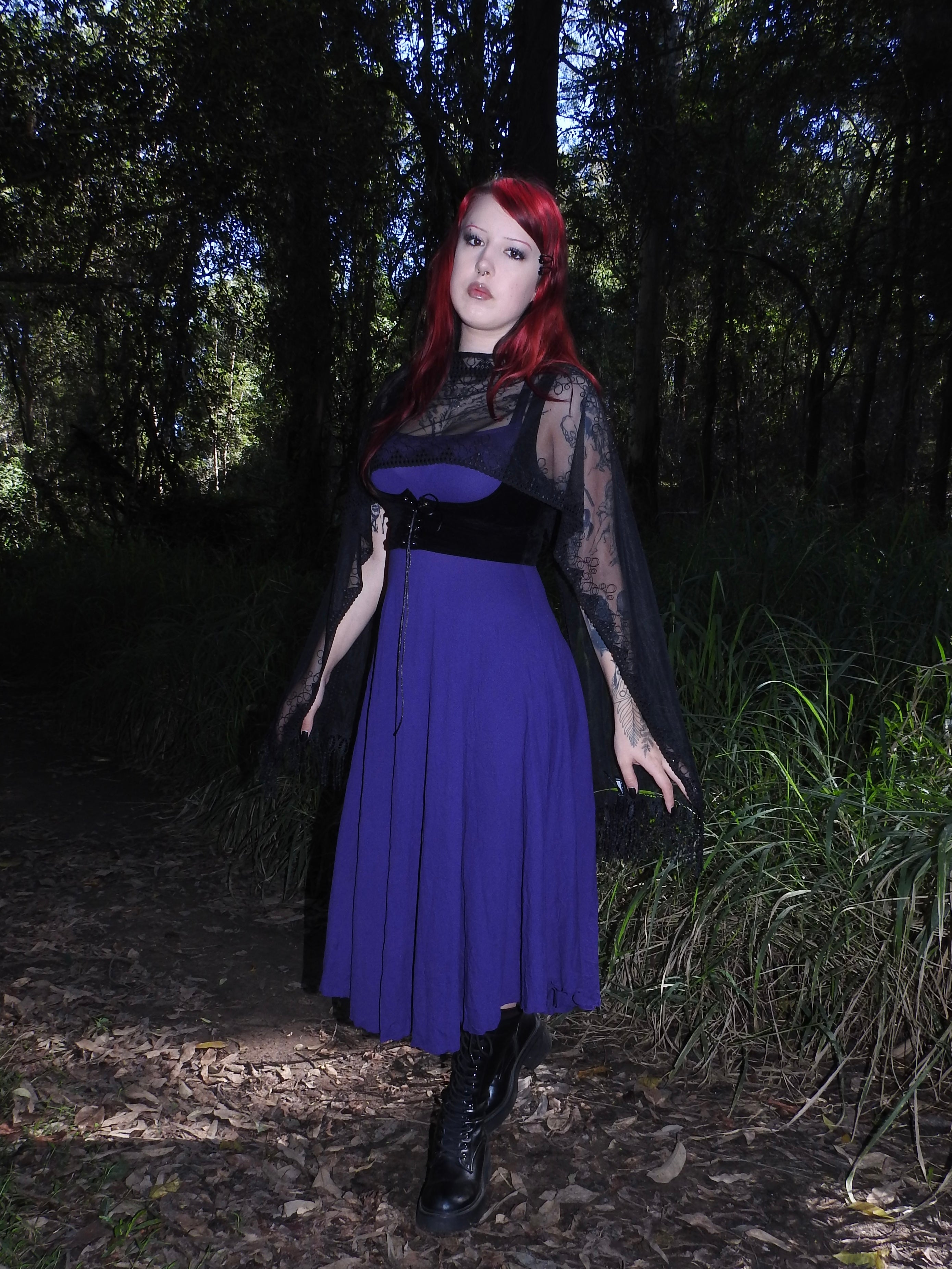 Capelet Shawl - Black Mesh Lace