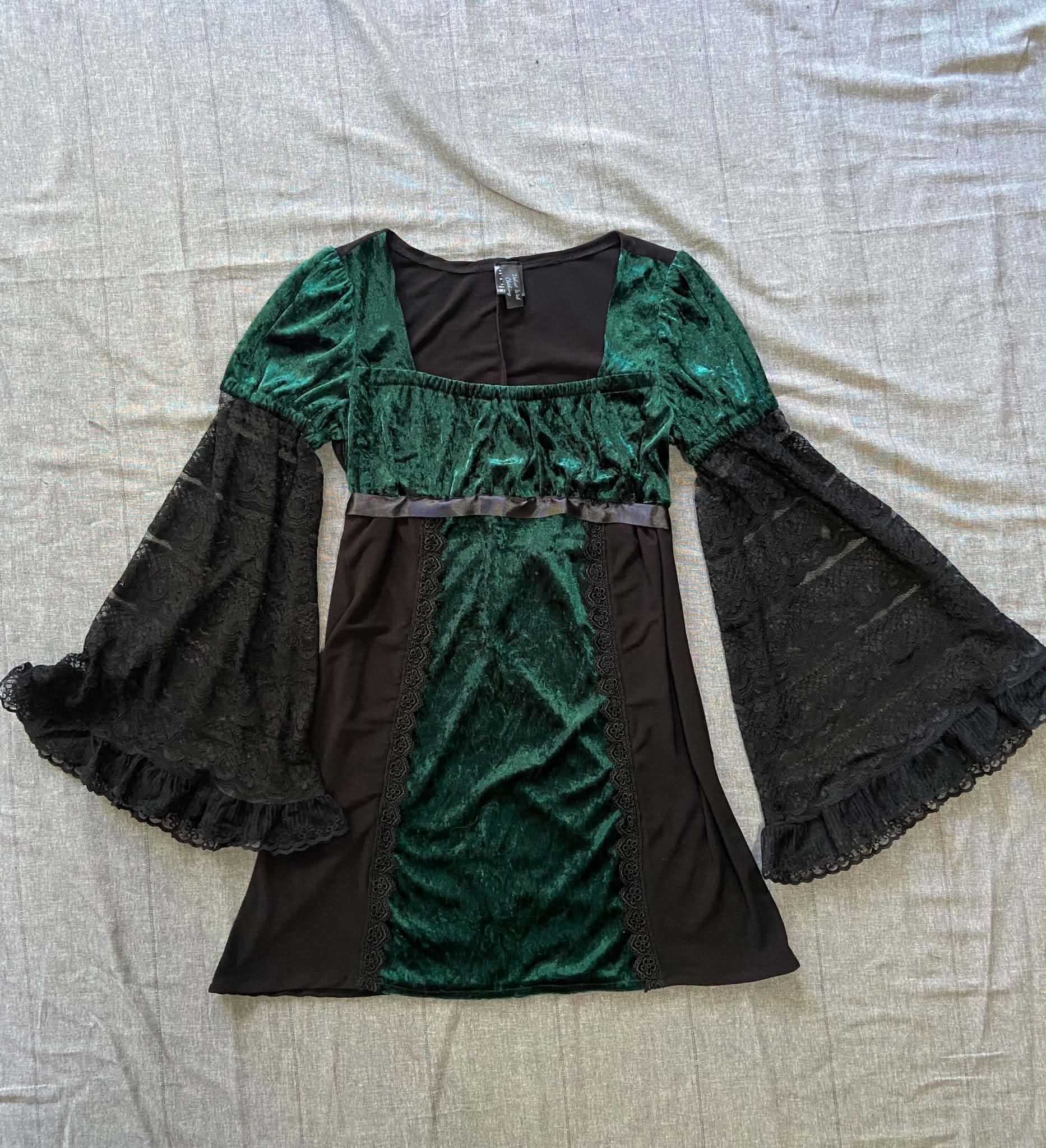 Adeline Dress - Emerald Velour with Lace Sleeves (size 12-14)