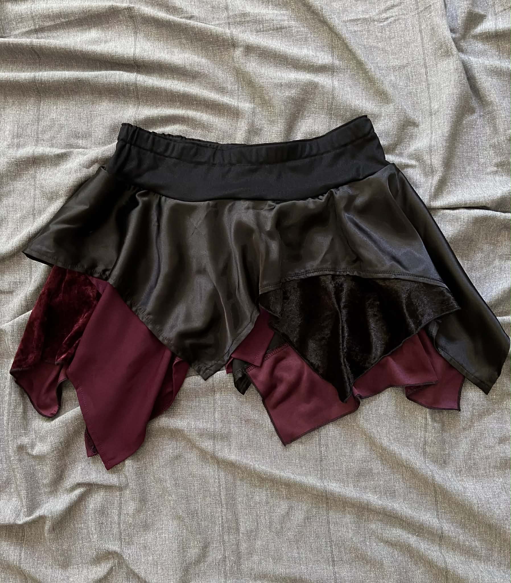 Nyx Hanky Hem Mini Skirt - Black/Burgundy (Size 10-12)