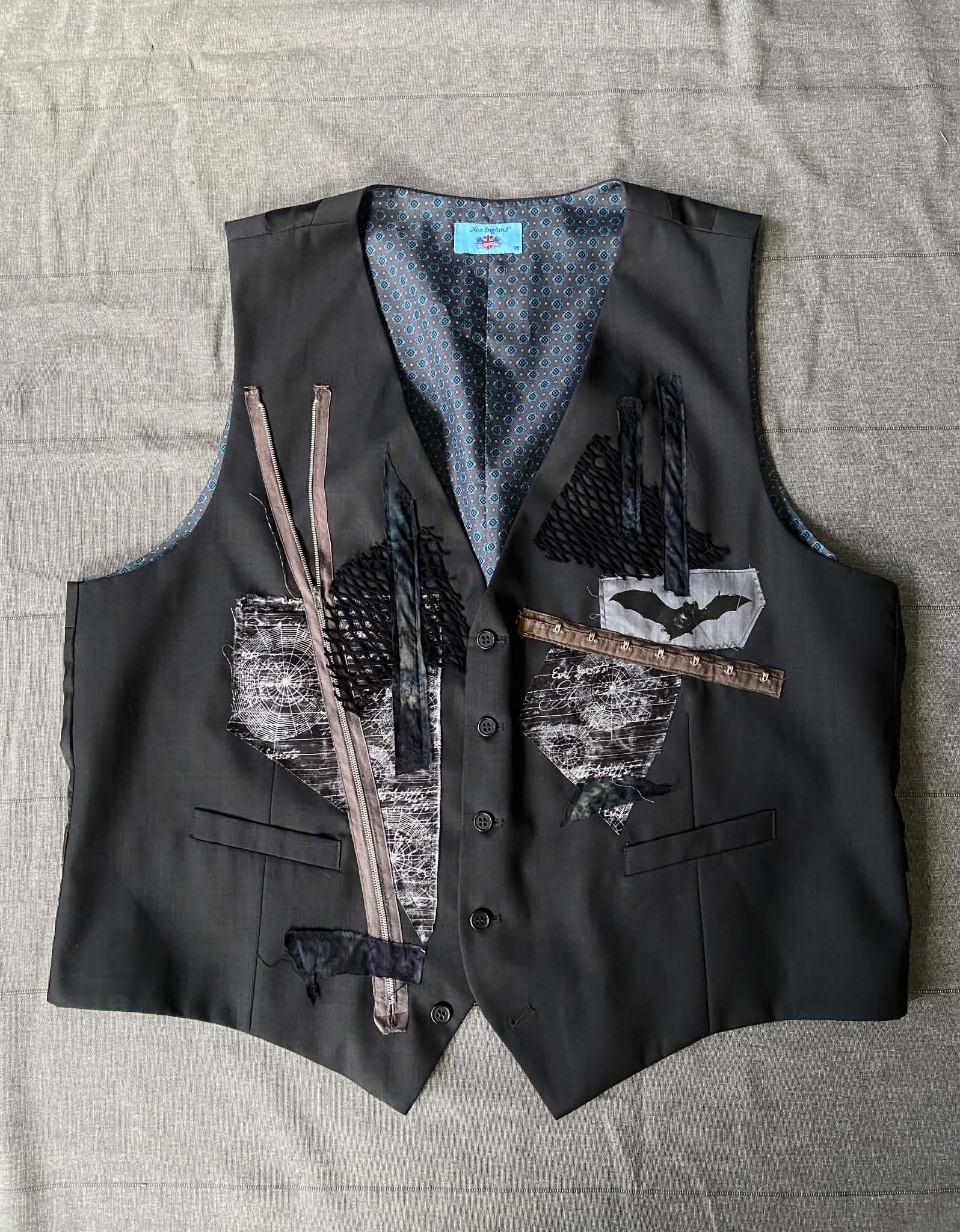 Revamped - Batastrophe Mens Waistcoat (2XL)