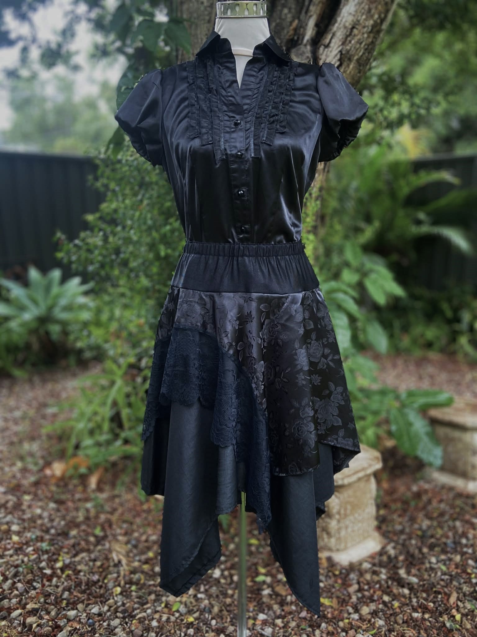 Twyla Hanky hem skirt - Black Rose (10)