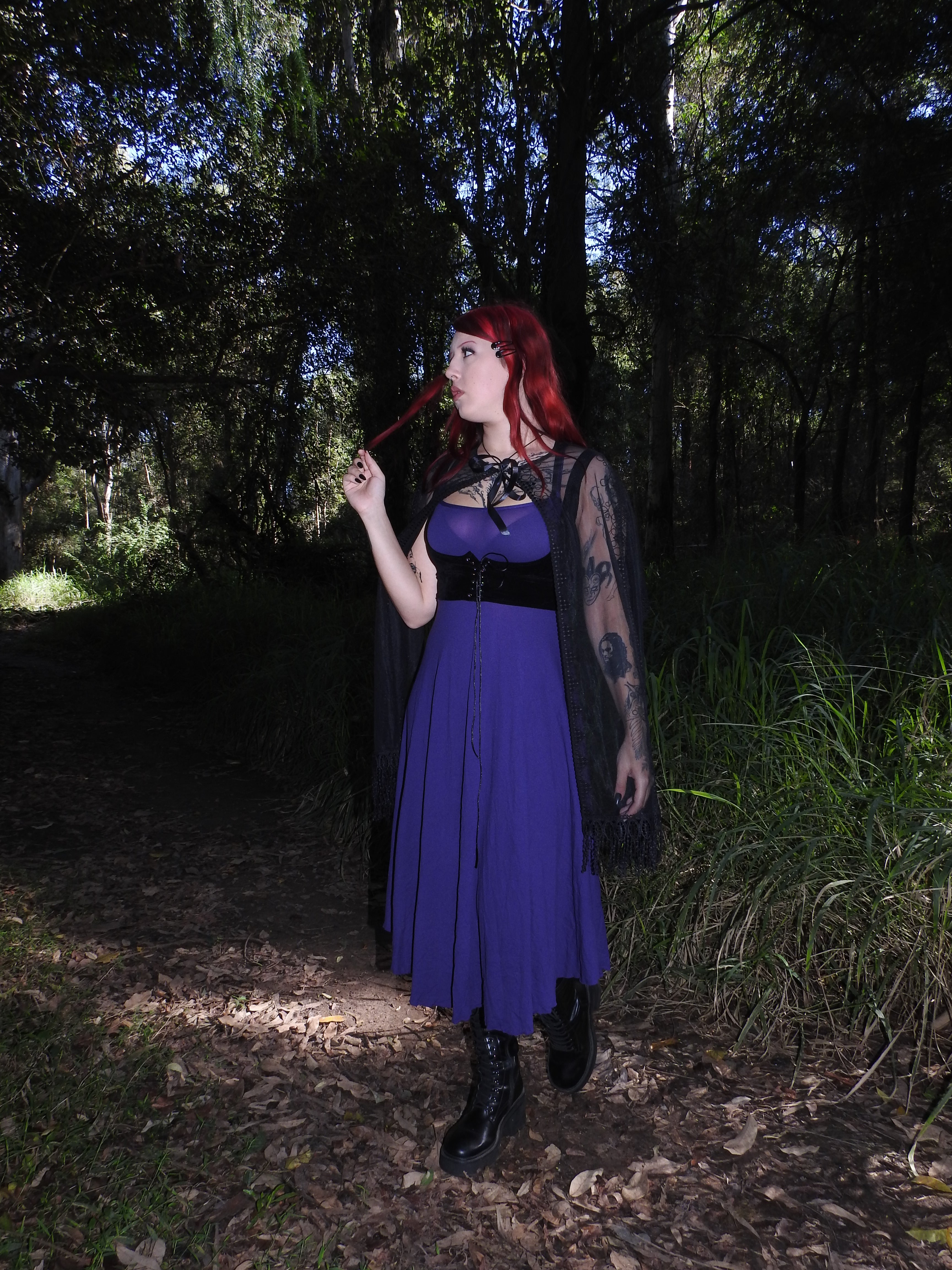Capelet Shawl - Black Mesh Lace