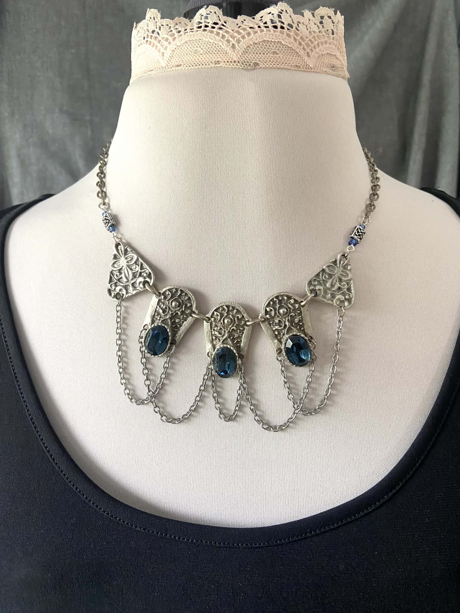 The Isolade Necklace