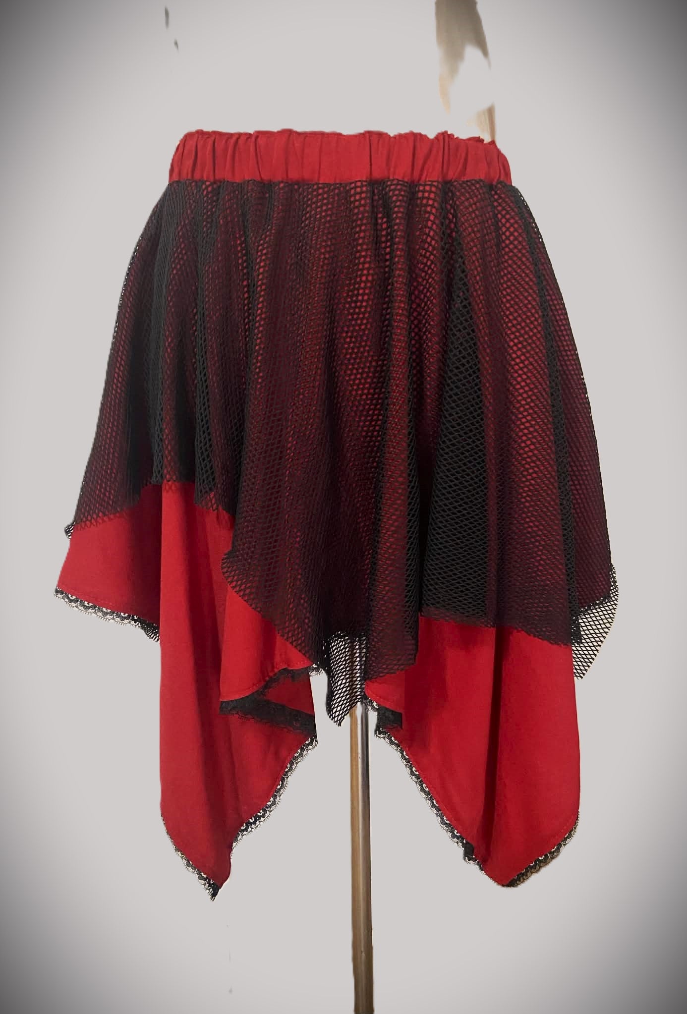 Twyla Hanky Hem Skirt - Red/Black Mesh (10-12)