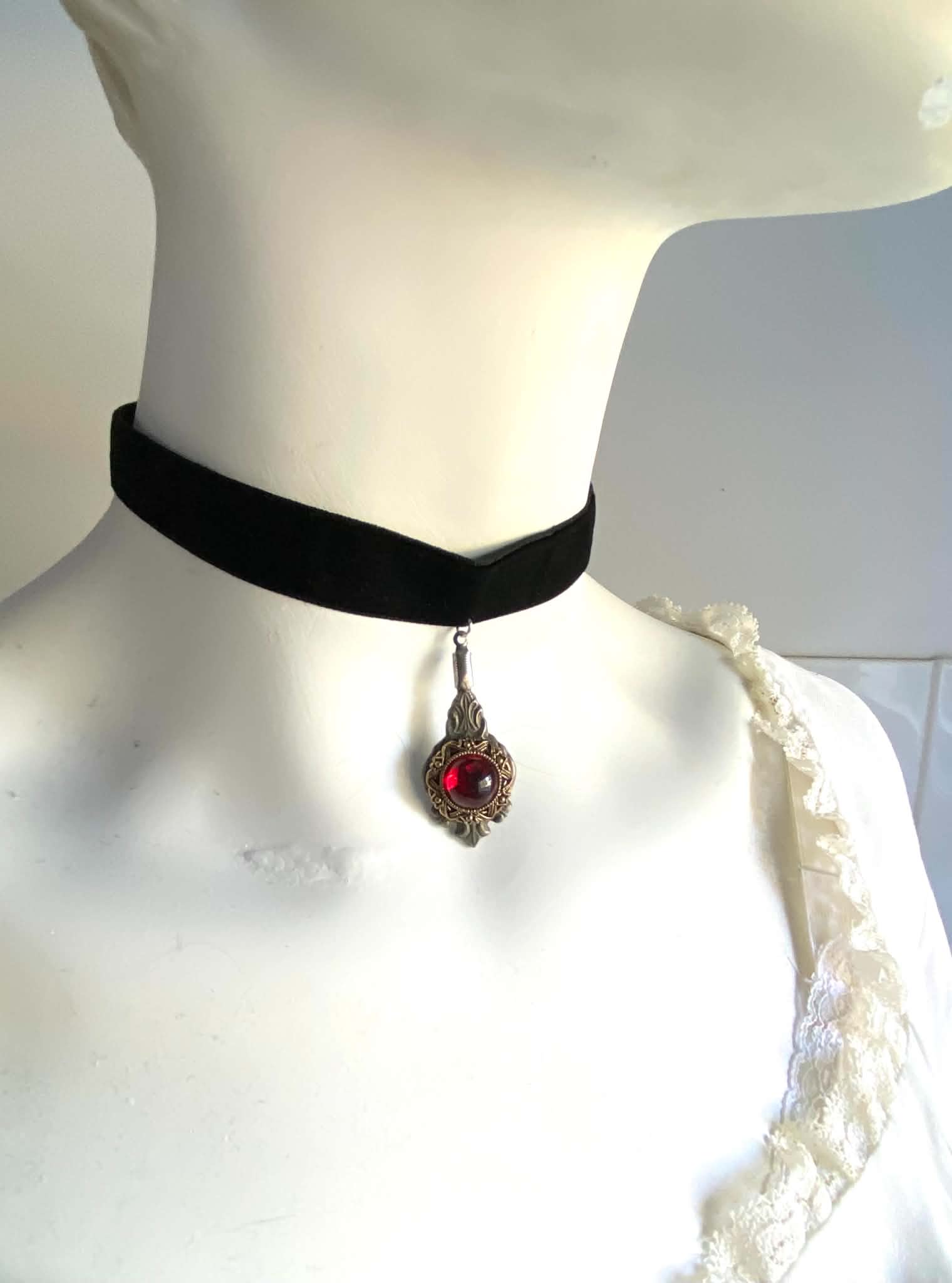Choker with Vintage Pendant