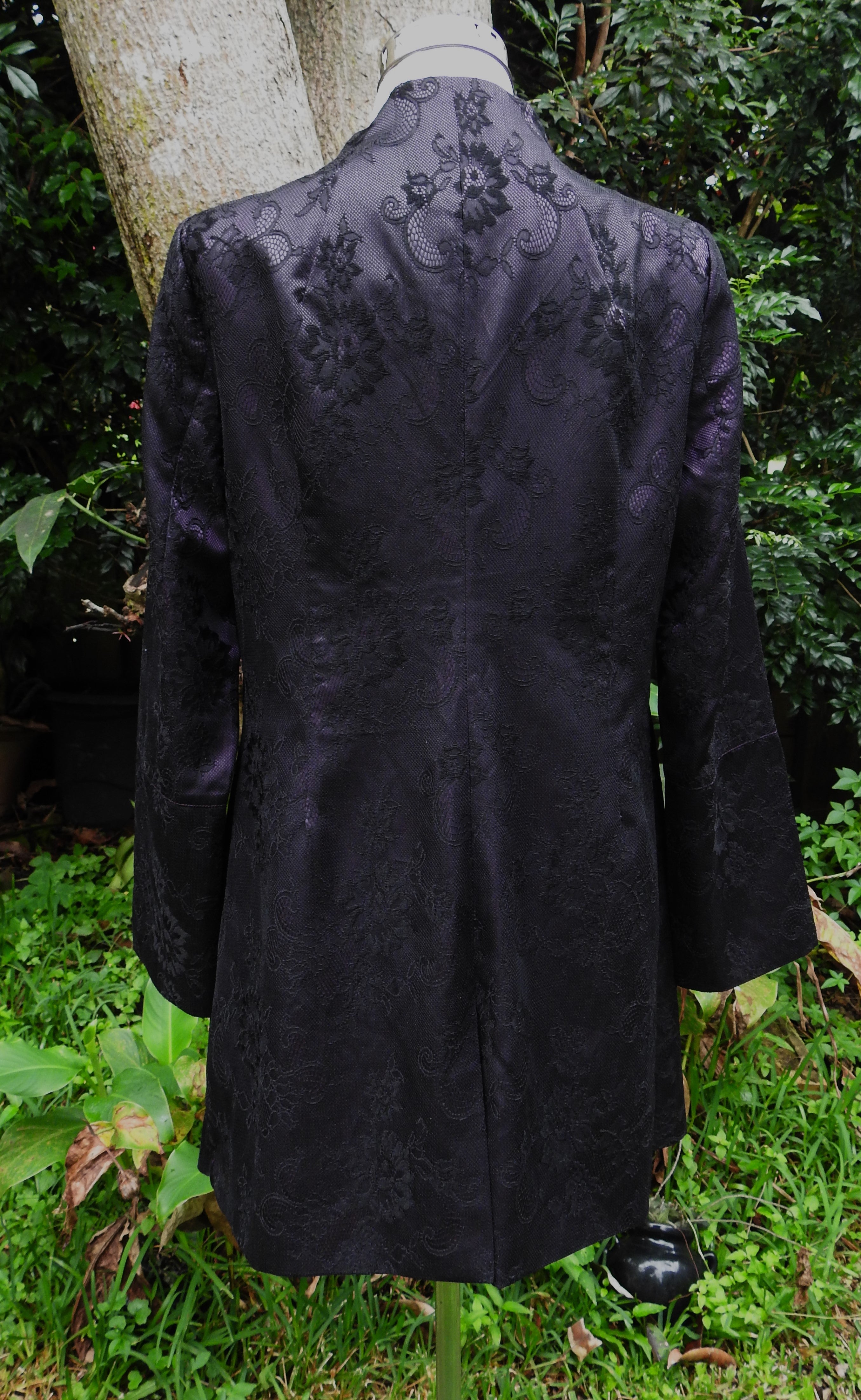 Black Lace Jacket with Purple Lining - Vintage (size 14)