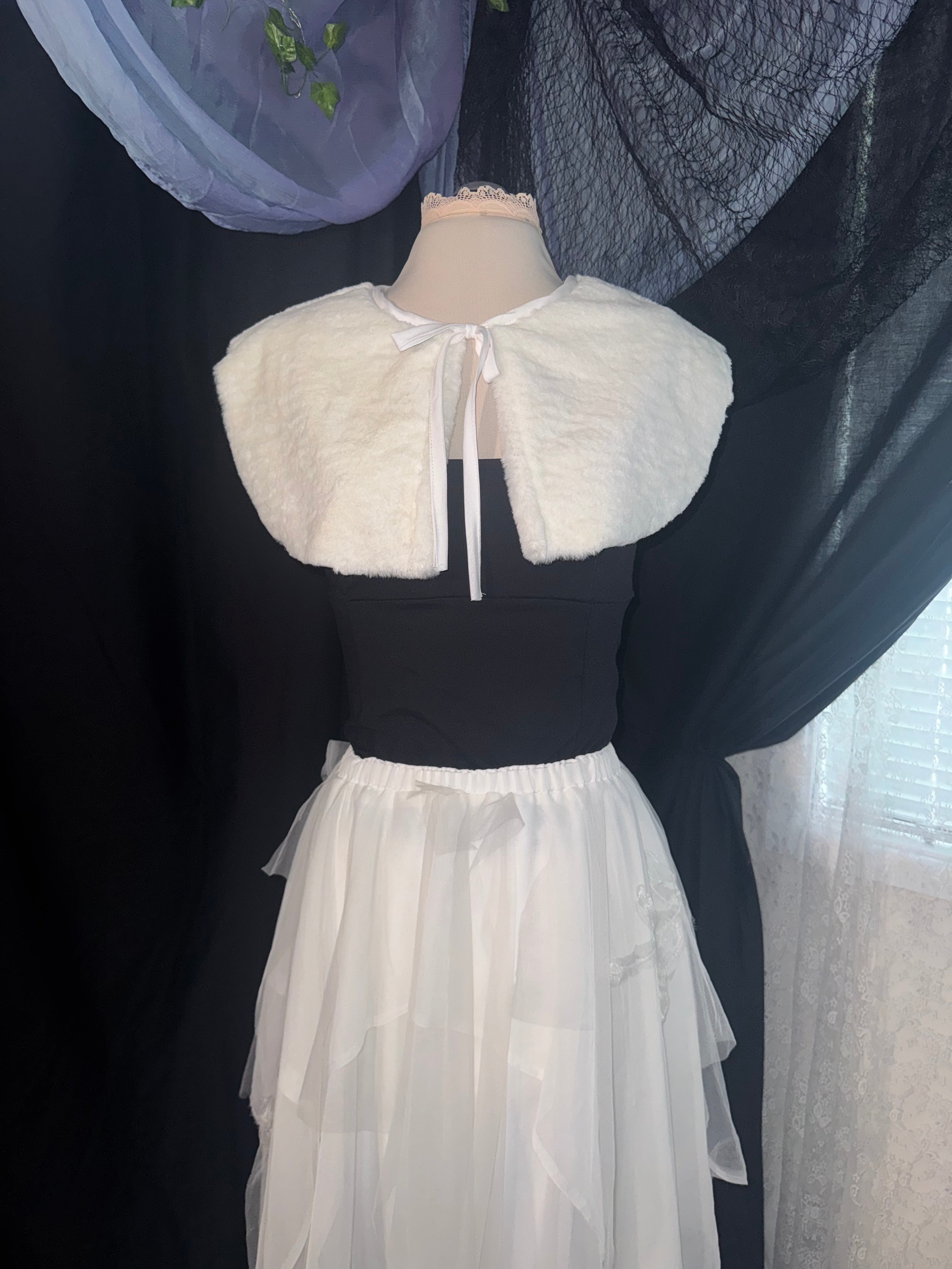 Snowfall Capelet (One size)