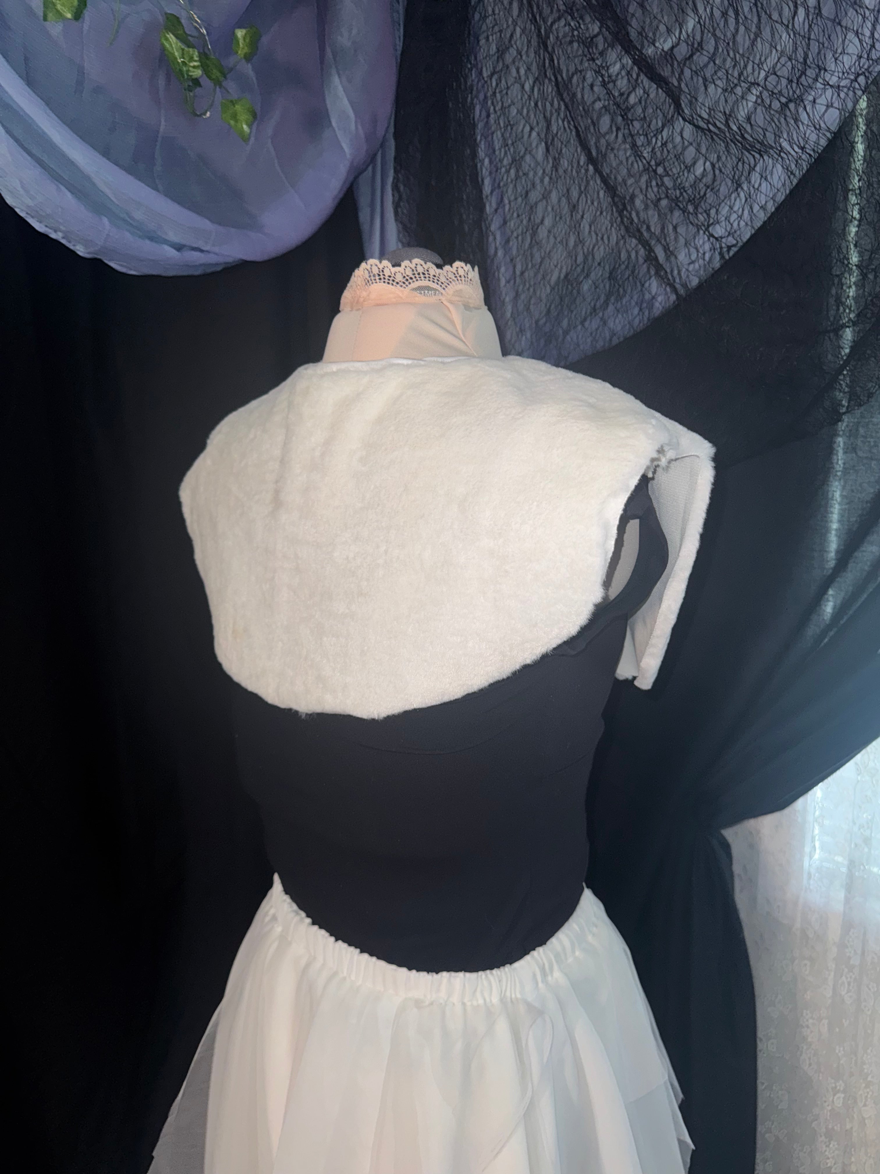 Snowfall Capelet (One size)