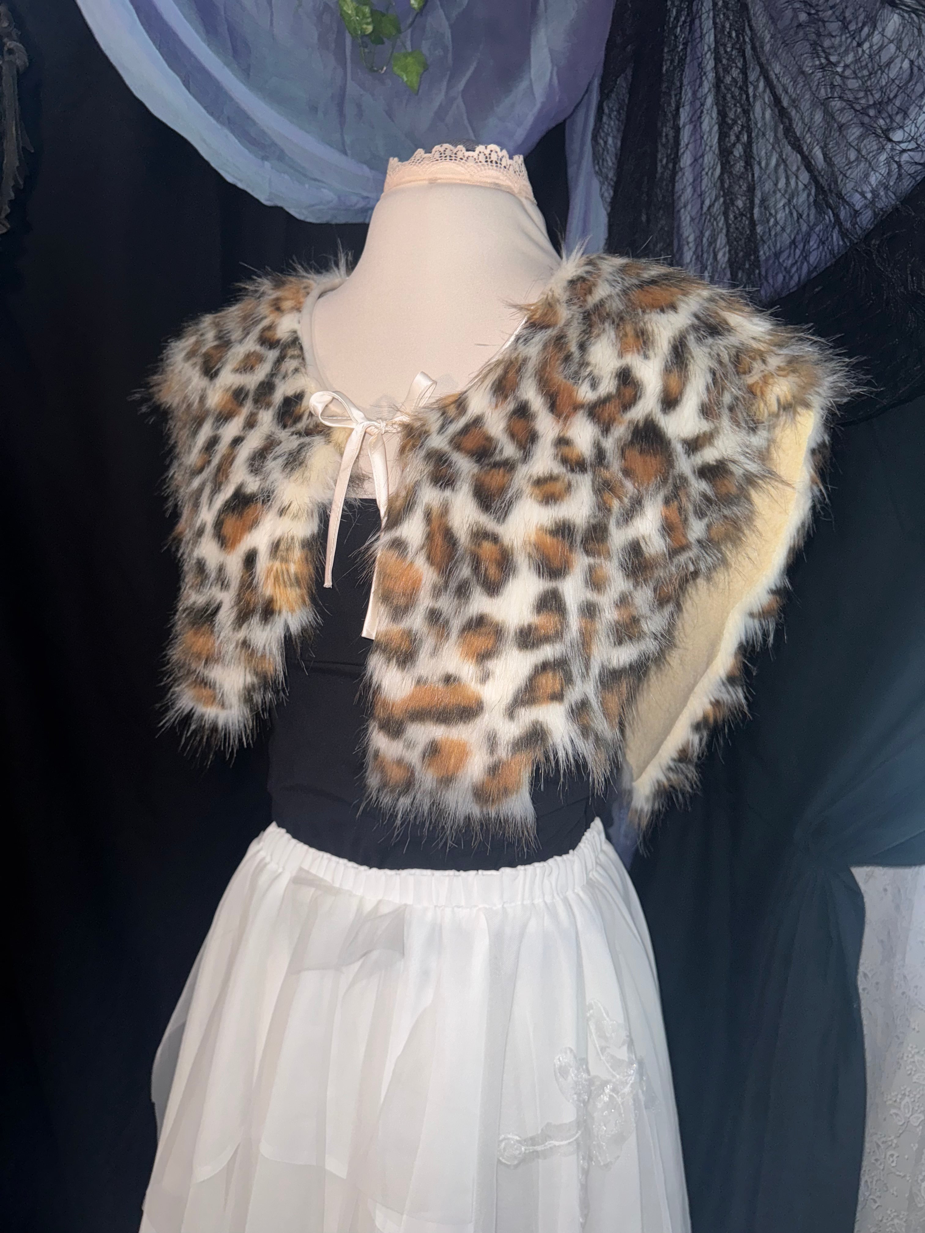 Wildspell Capelet (One size)