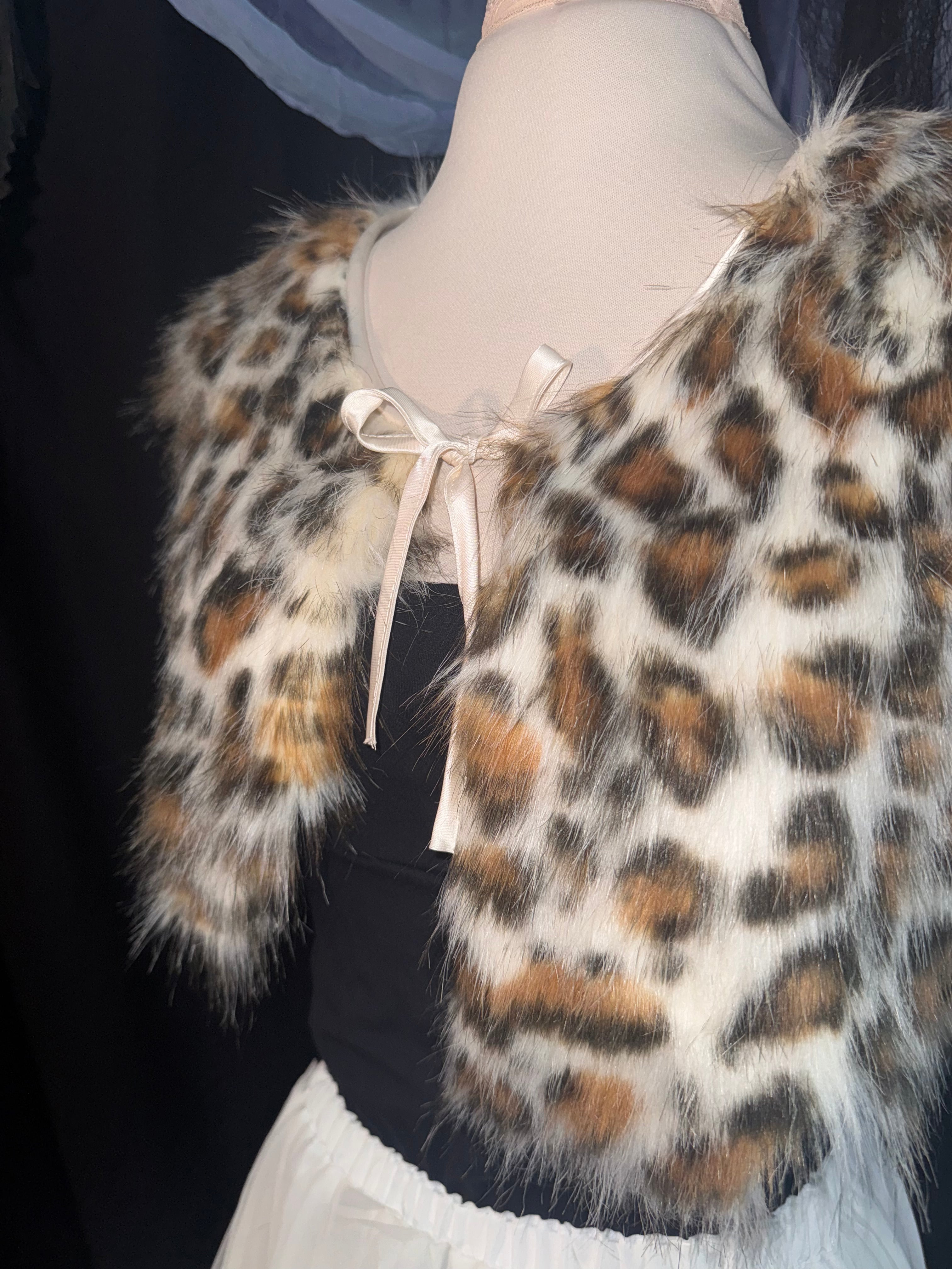 Wildspell Capelet (One size)