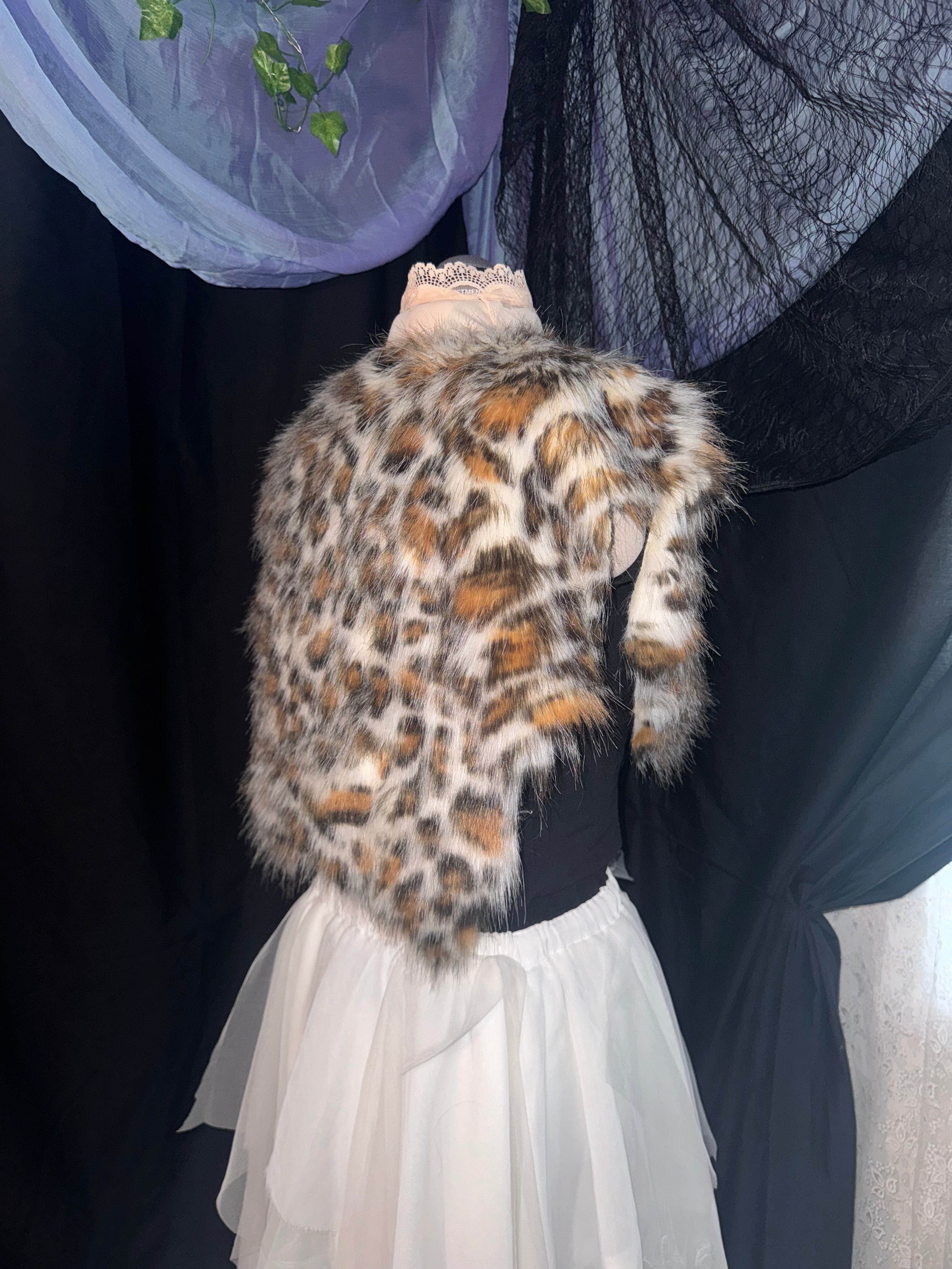 Wildspell Capelet (One size)