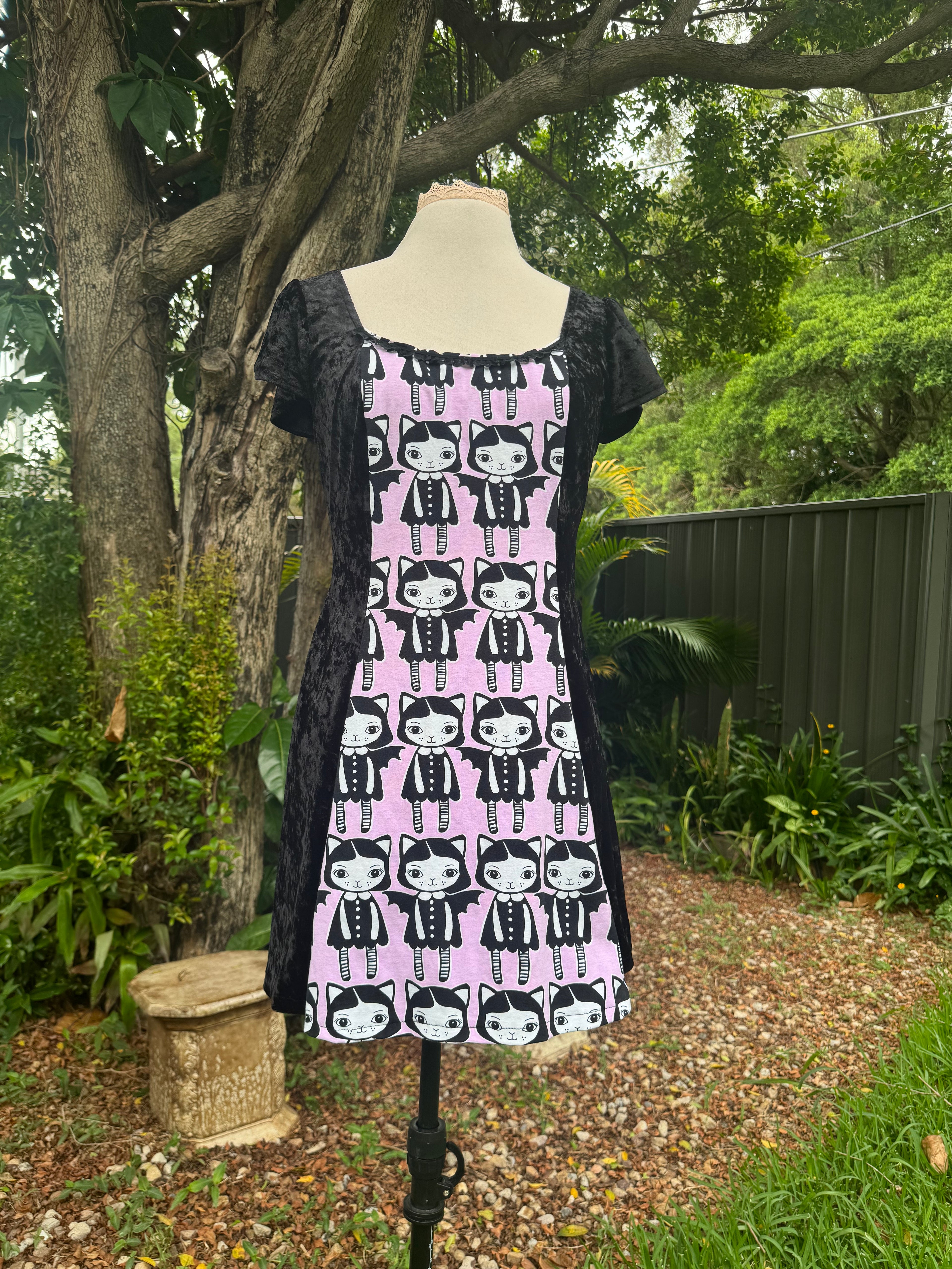 Night Familiar Dress (Size 16)