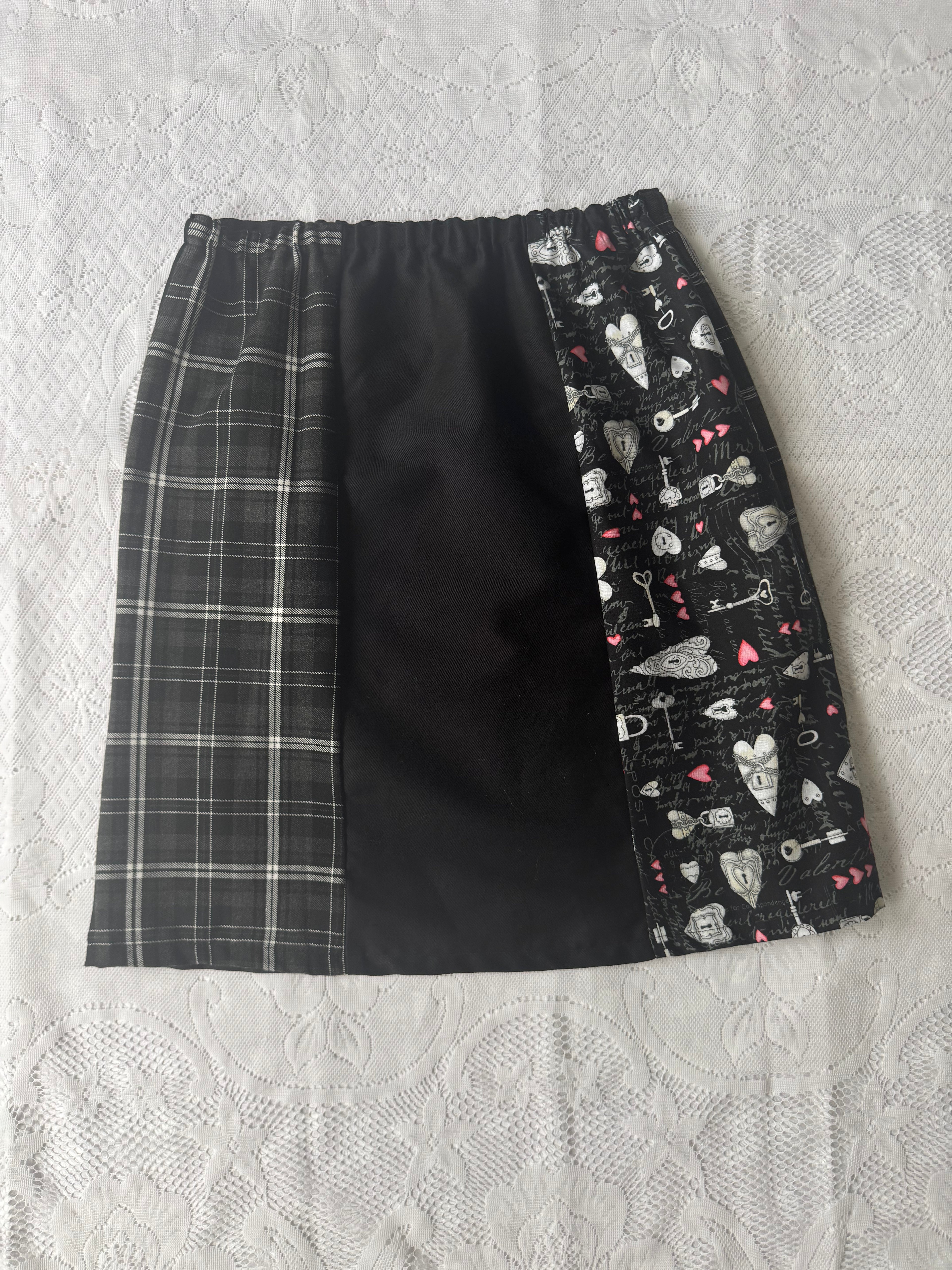 Heartlock Miniskirt (Size 10-12)