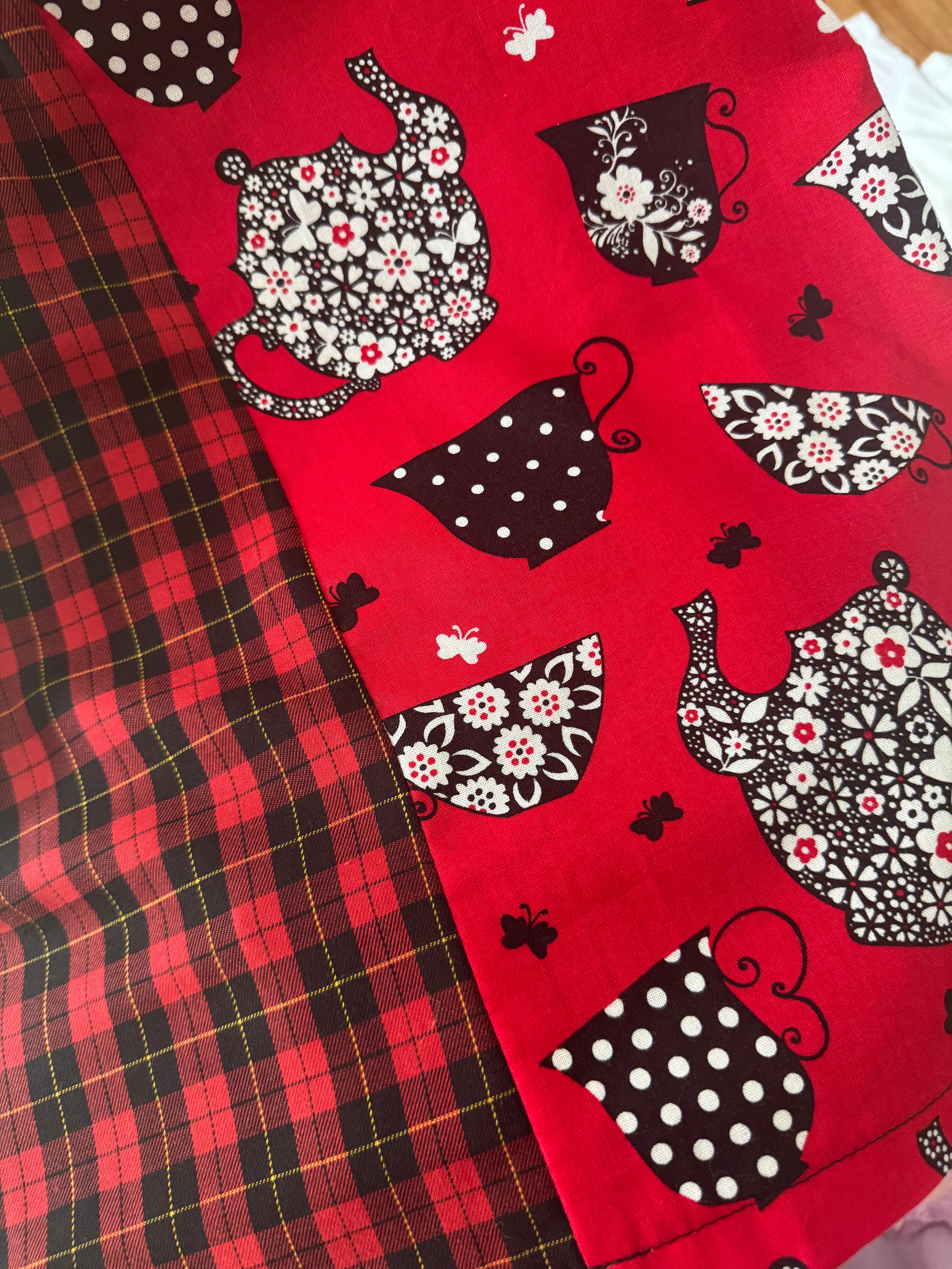 Wonderland Riot Miniskirt (Size 10-12)