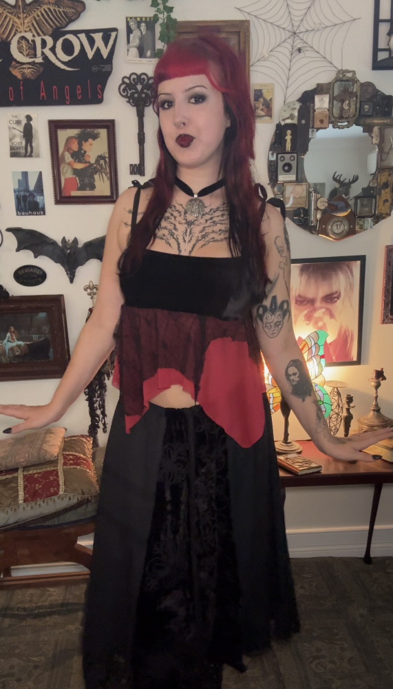 Tara Hanky Hem Top - Velvet & Web (M)