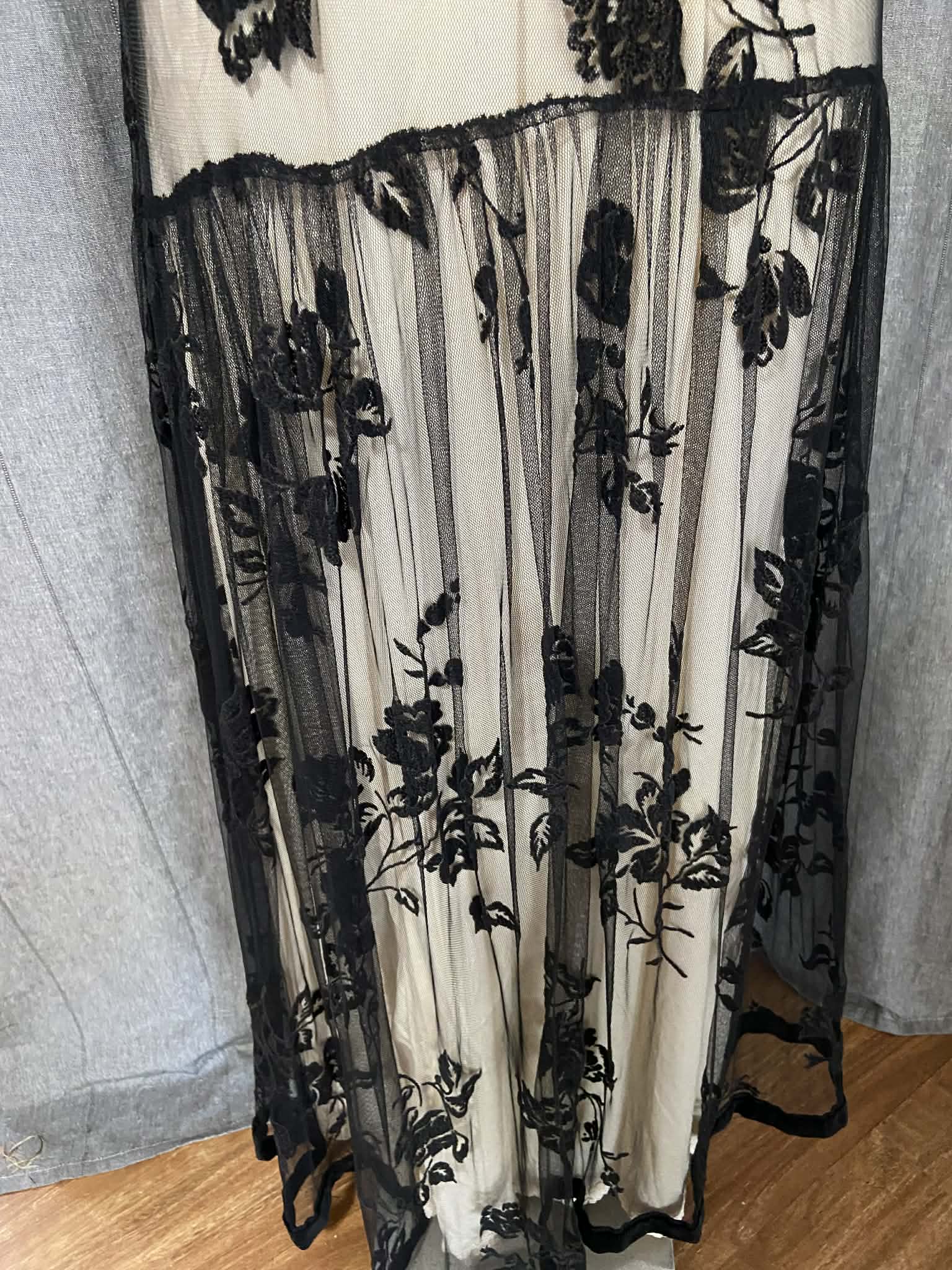 Vintage Velvet Flock Lace Dress (12)