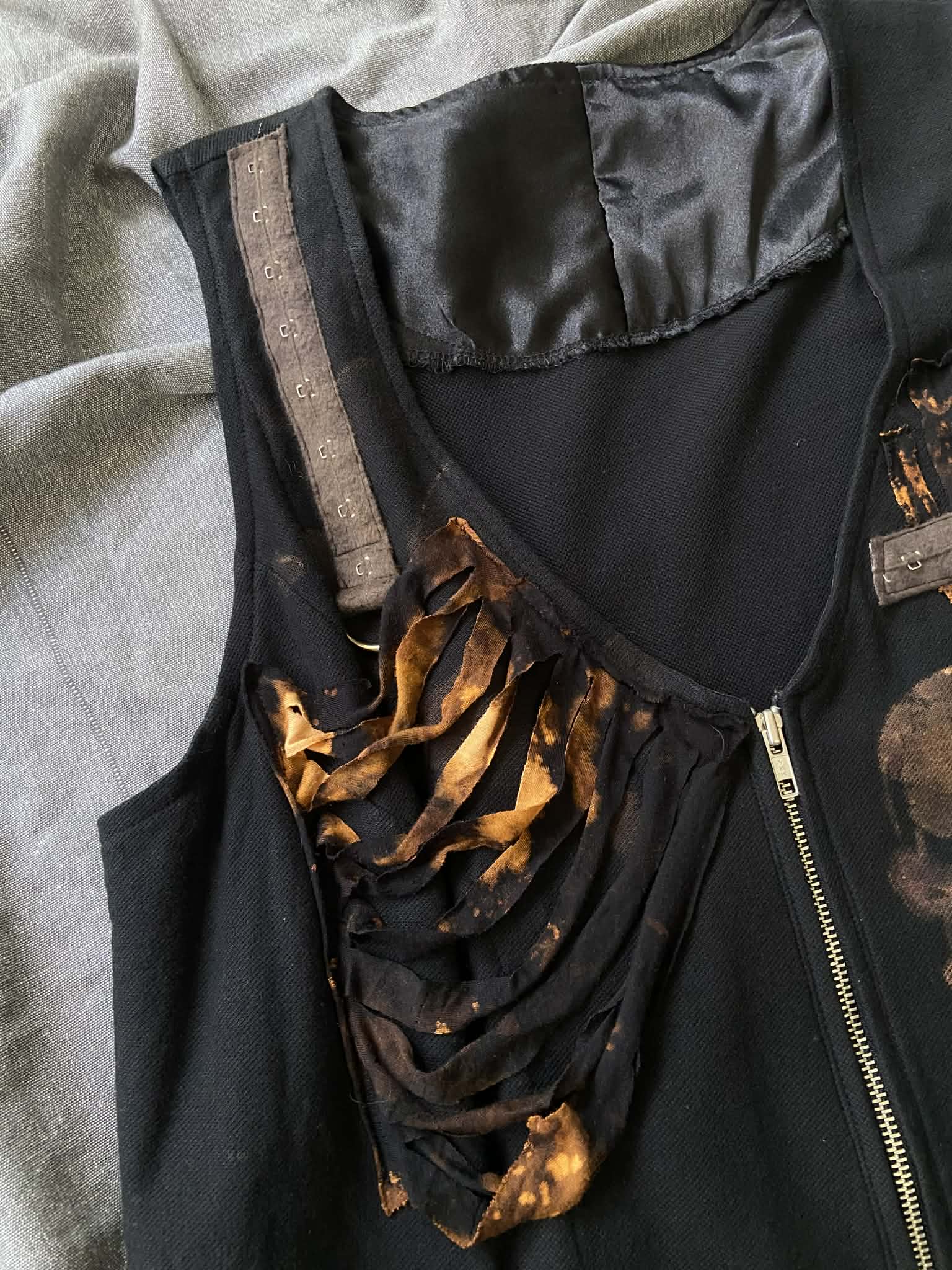 Wasteland Distressed Vest (unisex)