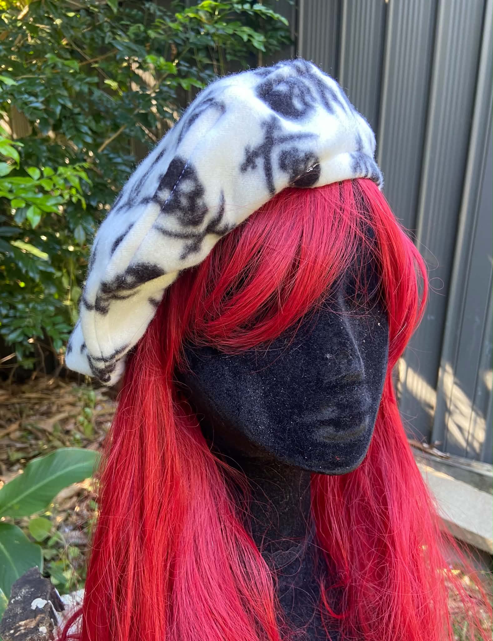 !!SALE!! Beret- fleece with skull print