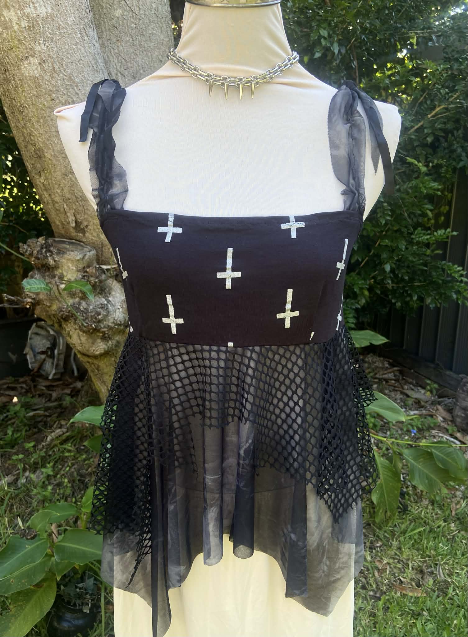 Tara Hanky Hem Top - Inverted Crosses (M)