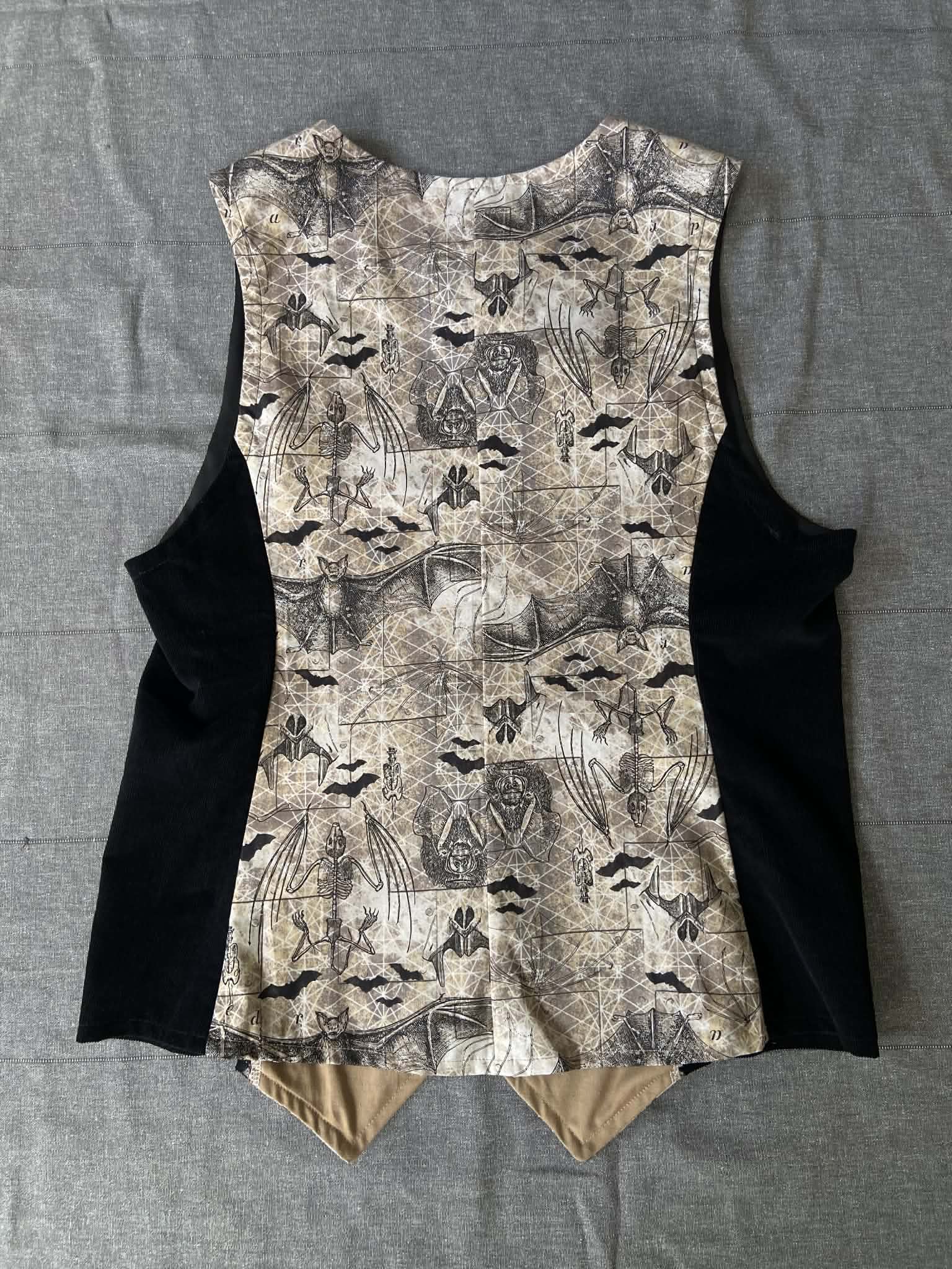 Nightwing Waistcoat (Size M)