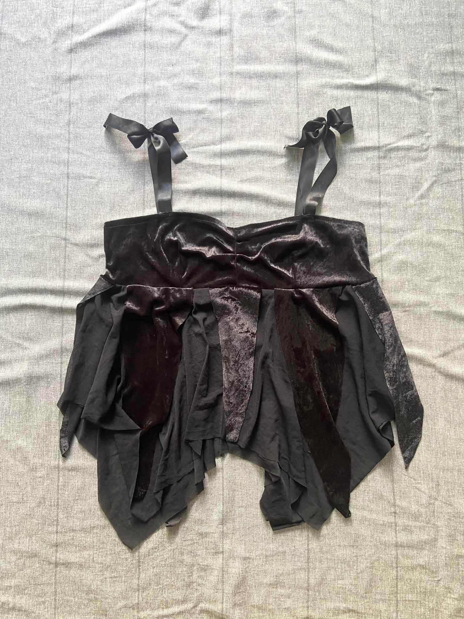 Tara Hanky Hem Top - Black Velour (2XL)