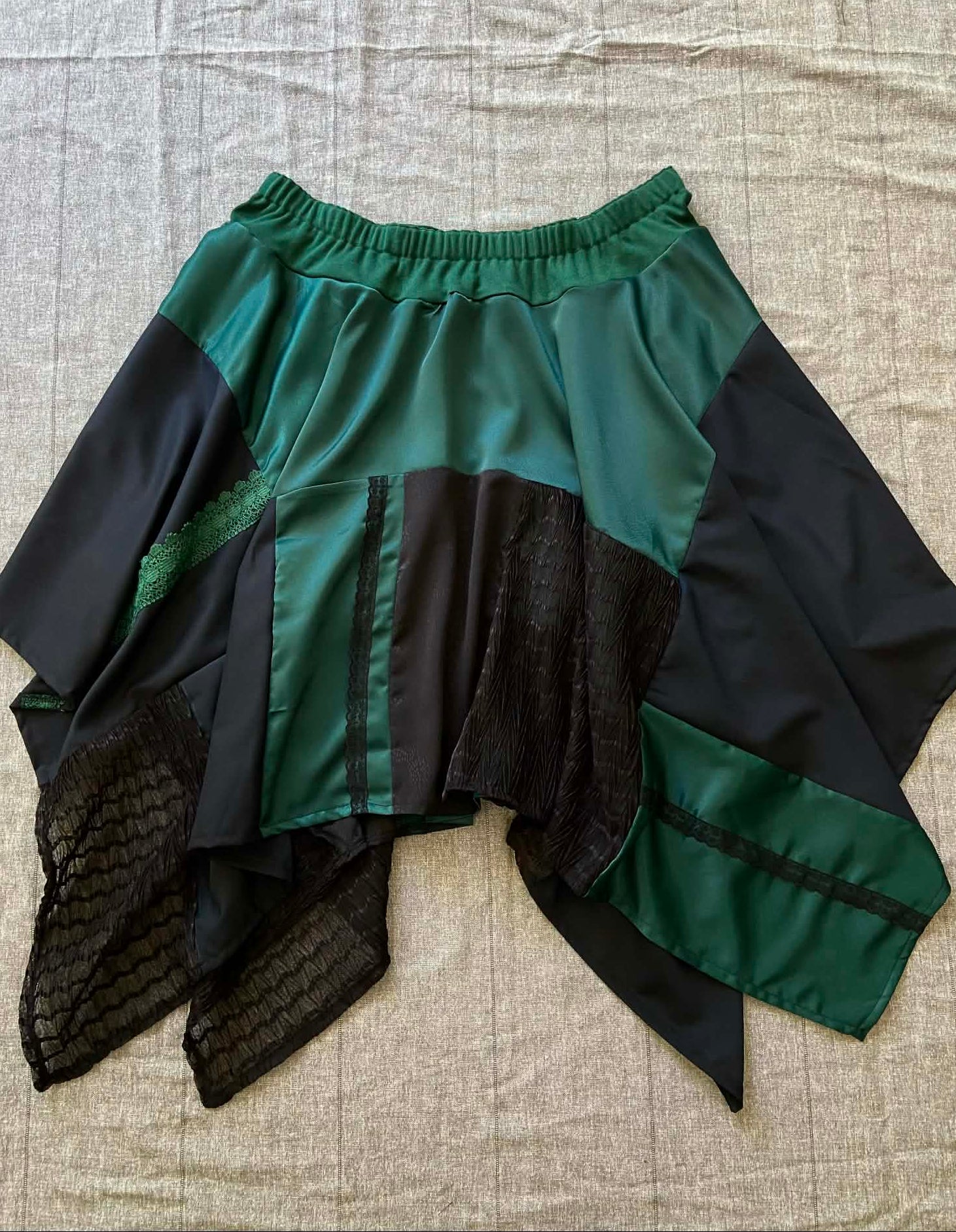 Twyla Hanky hem skirt - Black/Green Patchwork (20-26)